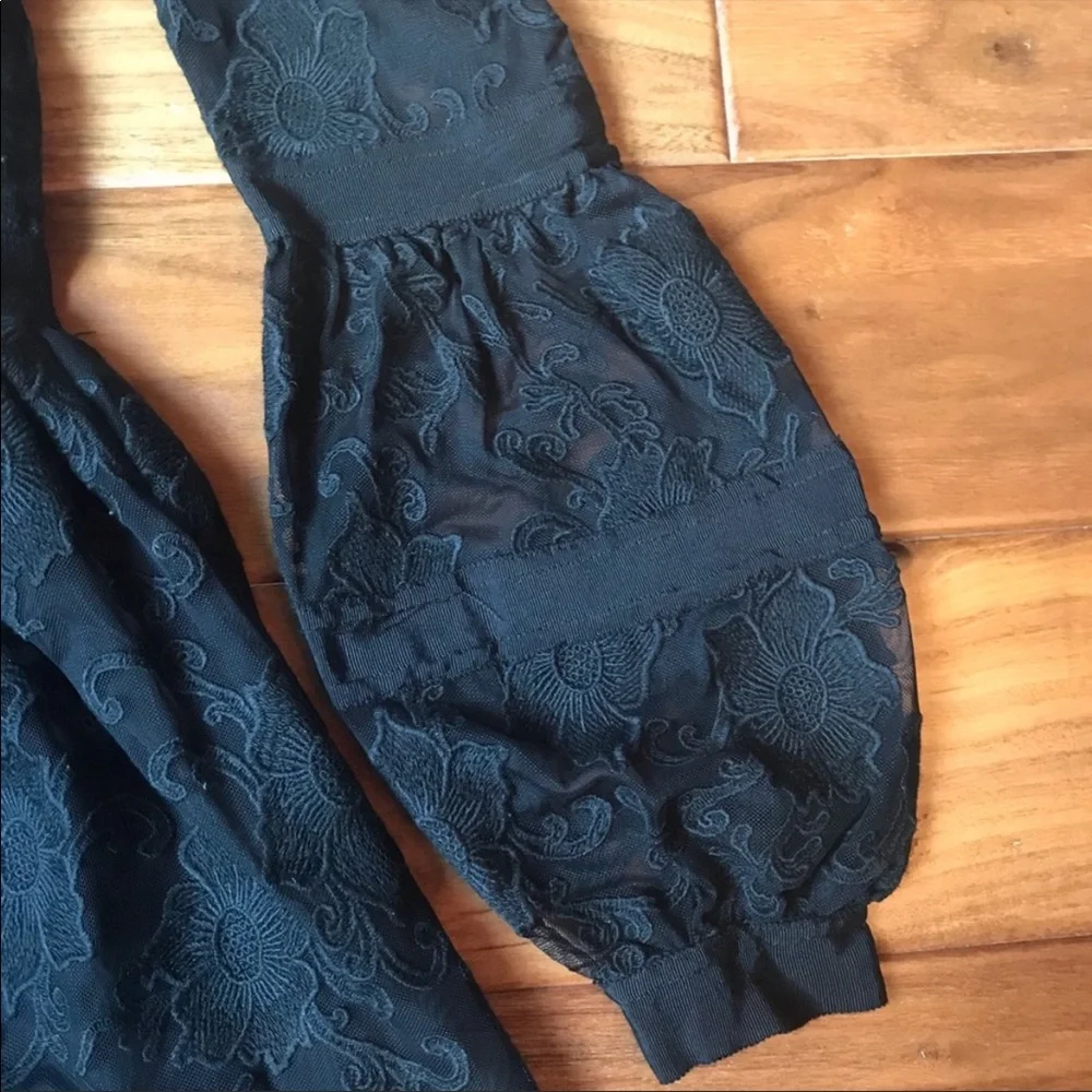 For Love and Lemons Jolene Off the Shoulder Dress - Picture 6 of 13